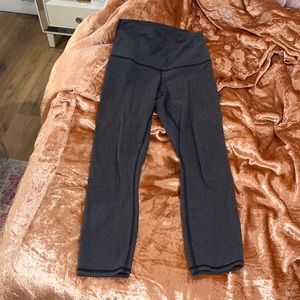 23" Soft Lululemon Cropped Leggings